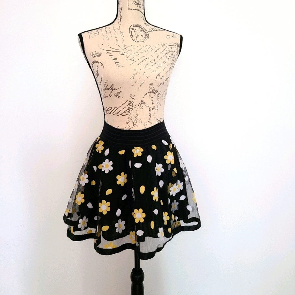Boutique Daisy Embroidered Skirt